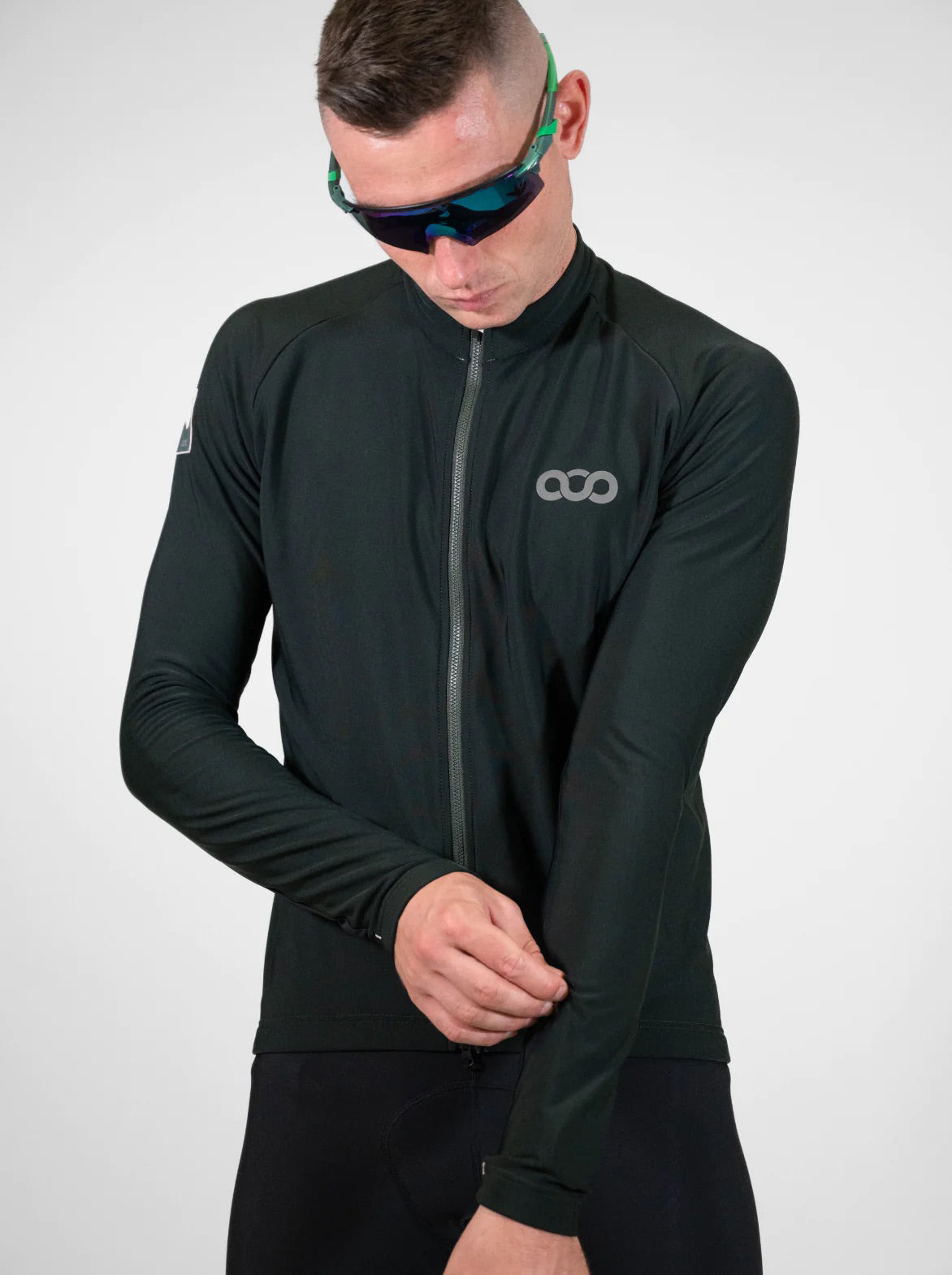 Trilloop-VesteThermiquedeCyclismeHomme1_2048x2048_fa1a390d-f094-40af-81d5-c2d00054b941.jpg